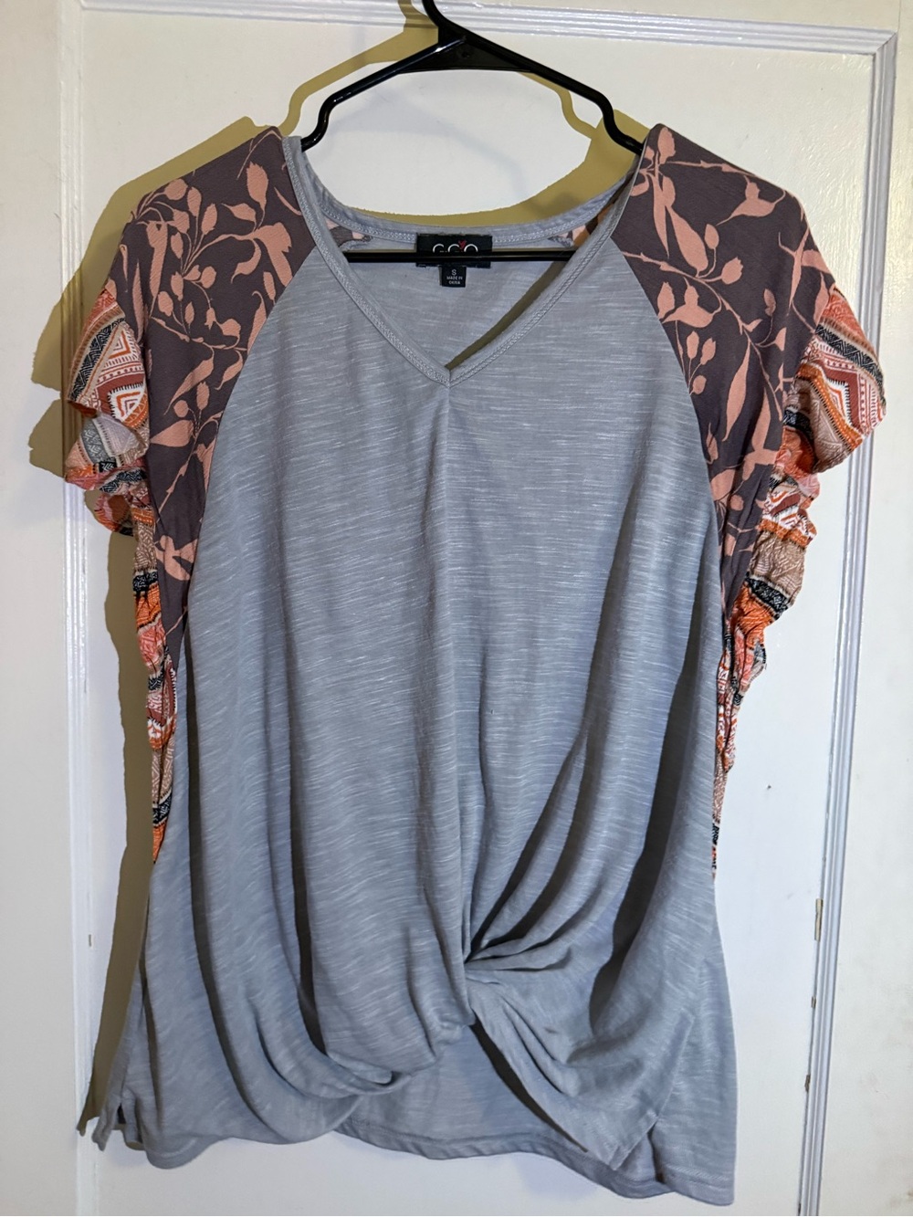 CeCe Gray Top with Peach Printed Raglan Sleeves